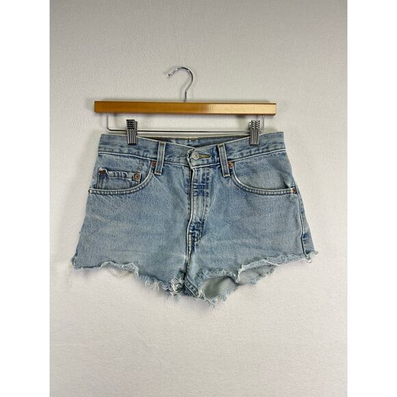 Levi’s 505 vintage denim cut off shorts 29 (6) raw hem lightwash Y2K ￼ - Picture 1 of 7